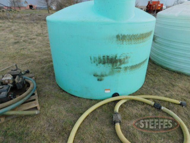 1,550 gal. Poly water tank_1.jpg